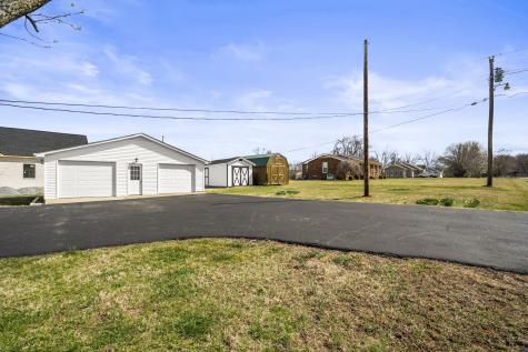 1700 Ellington Drive Lafayette TN 37083
