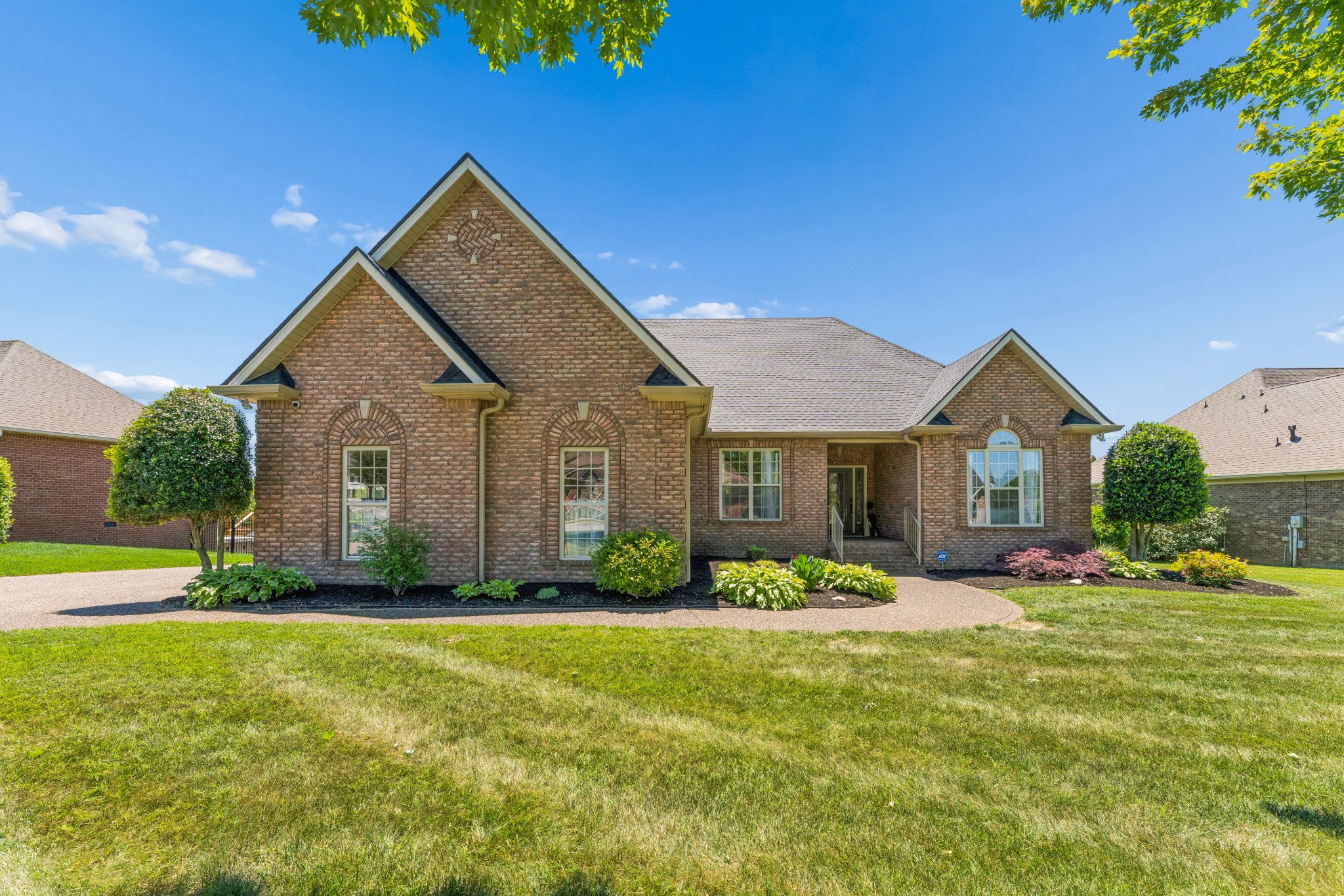 1038 Briarwood Drive Cottontown TN 37048