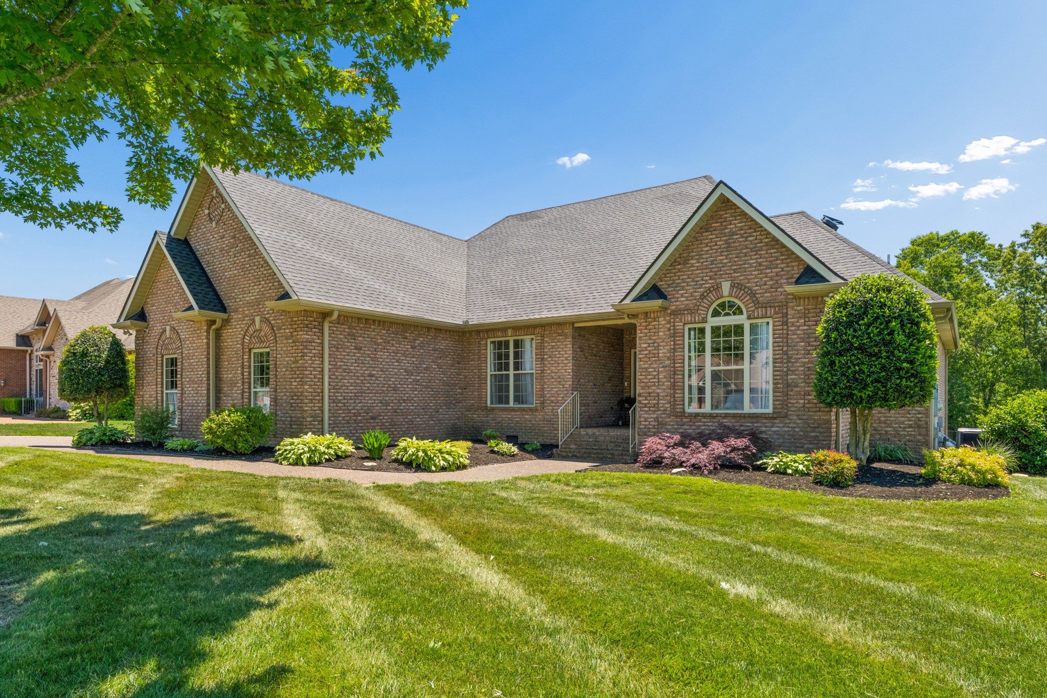 1038 Briarwood Drive Cottontown TN 37048