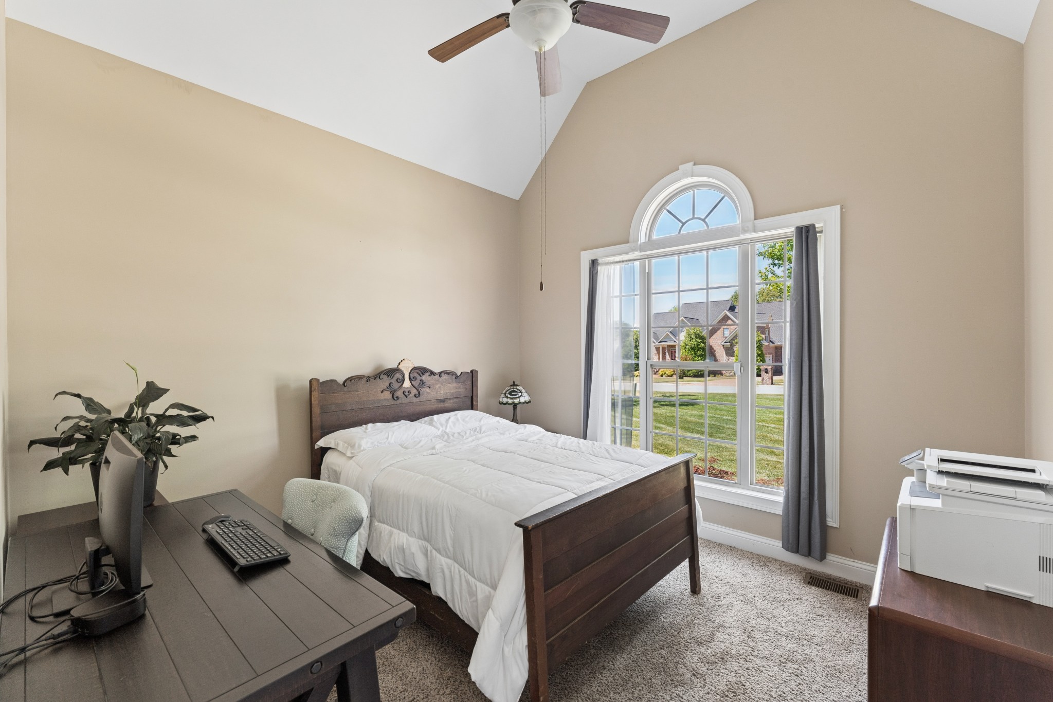 1038 Briarwood Drive Cottontown TN 37048