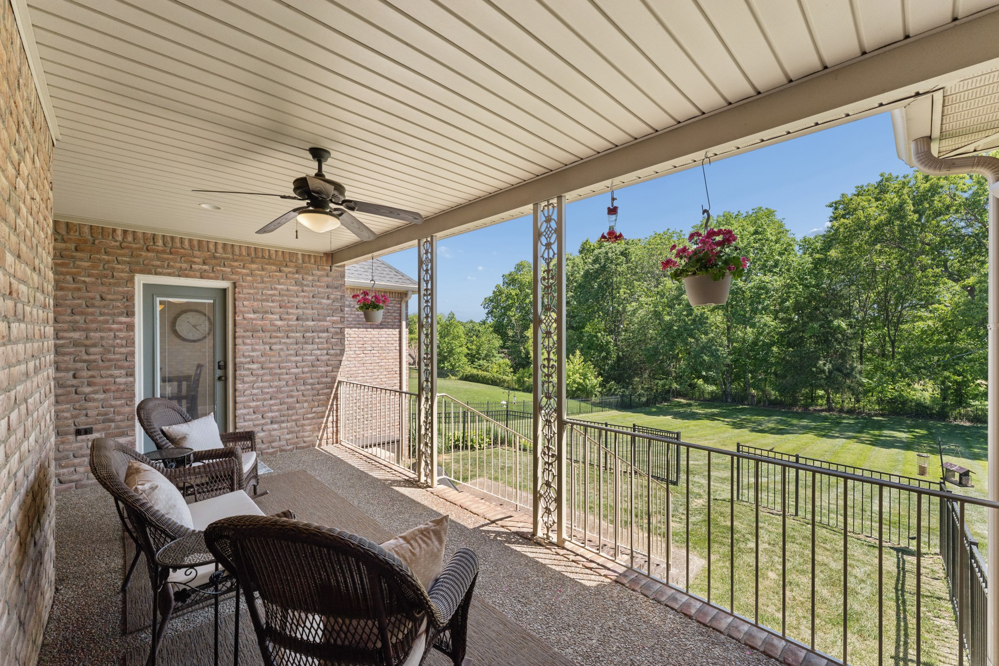 1038 Briarwood Drive Cottontown TN 37048