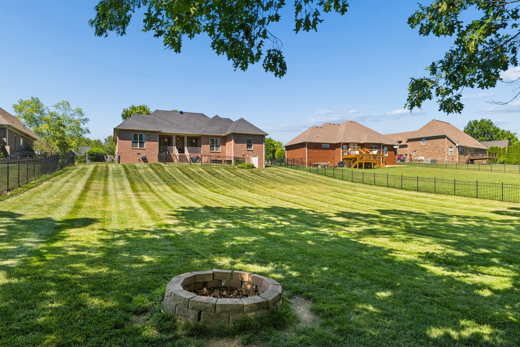 1038 Briarwood Drive Cottontown TN 37048