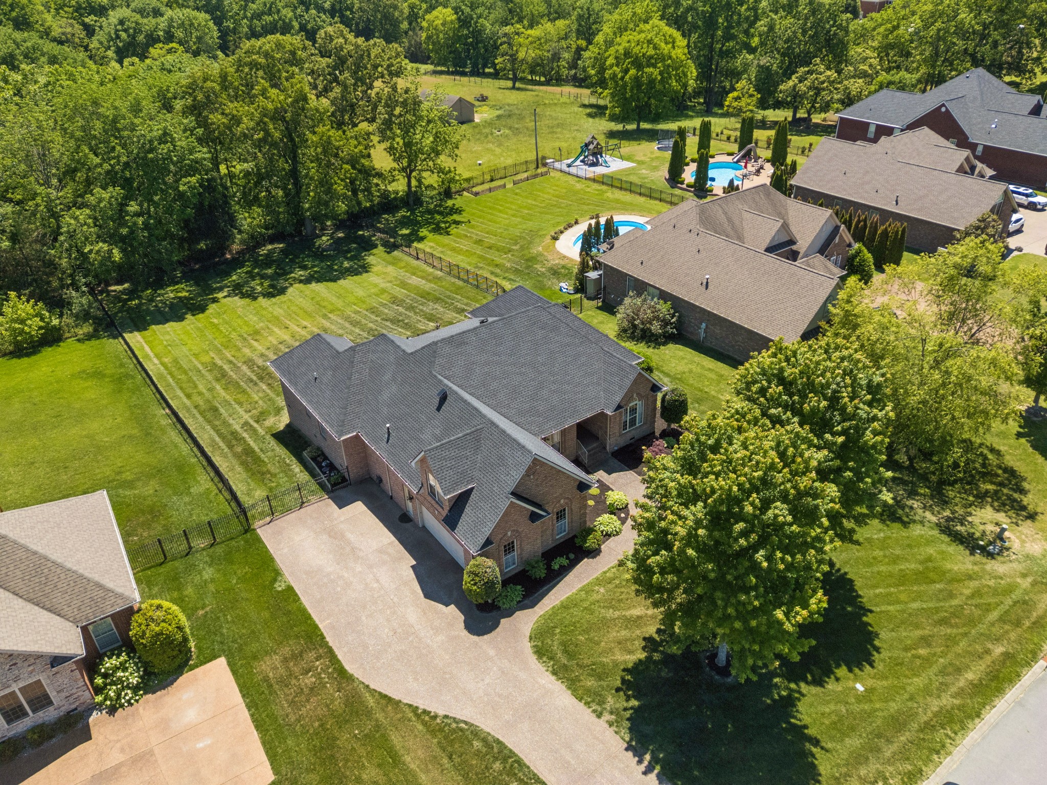 1038 Briarwood Drive Cottontown TN 37048