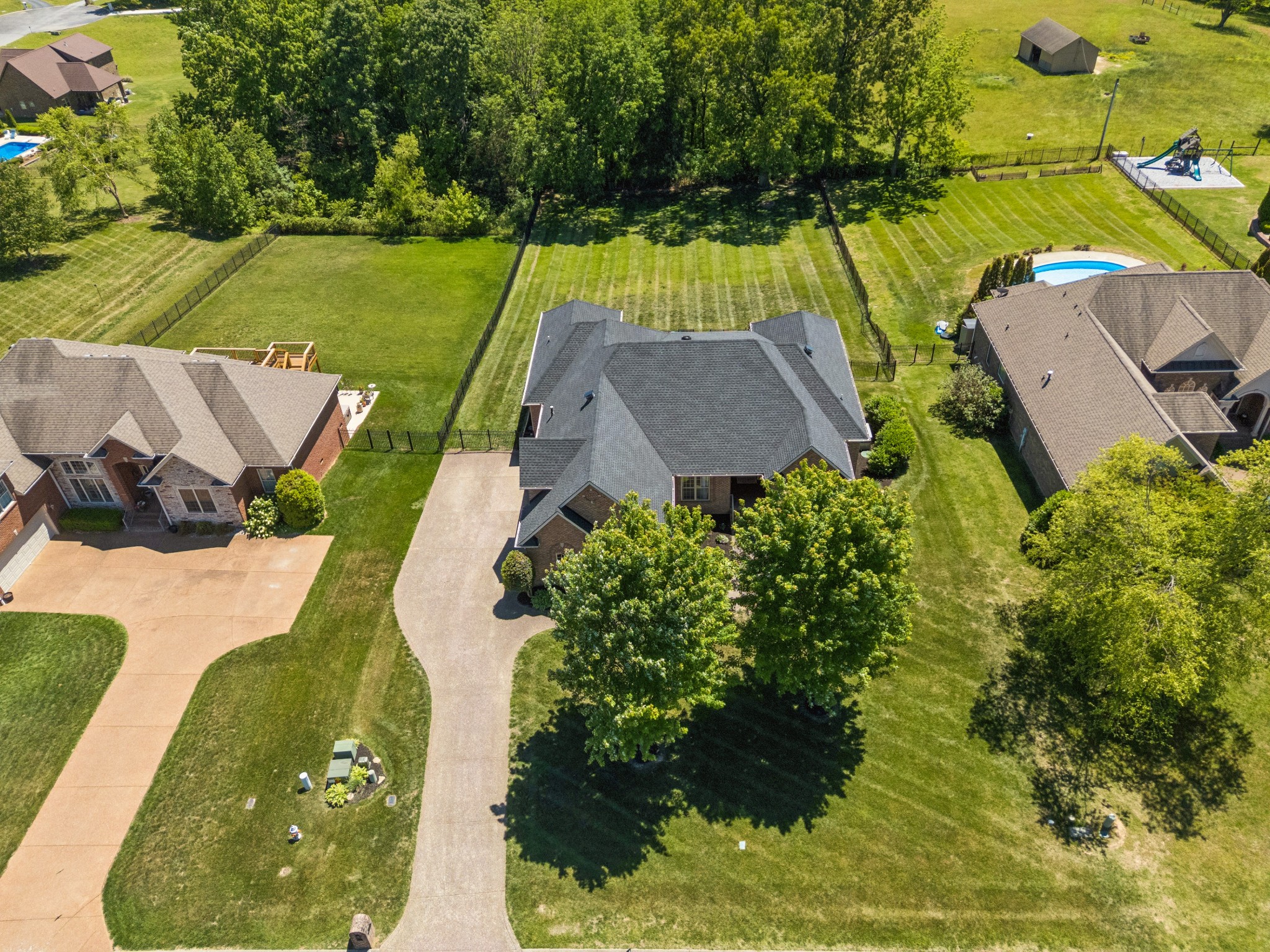 1038 Briarwood Drive Cottontown TN 37048