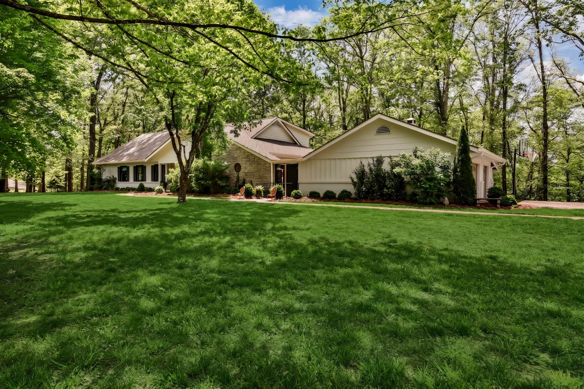1667 Simpson Drive Clarksville TN 37043