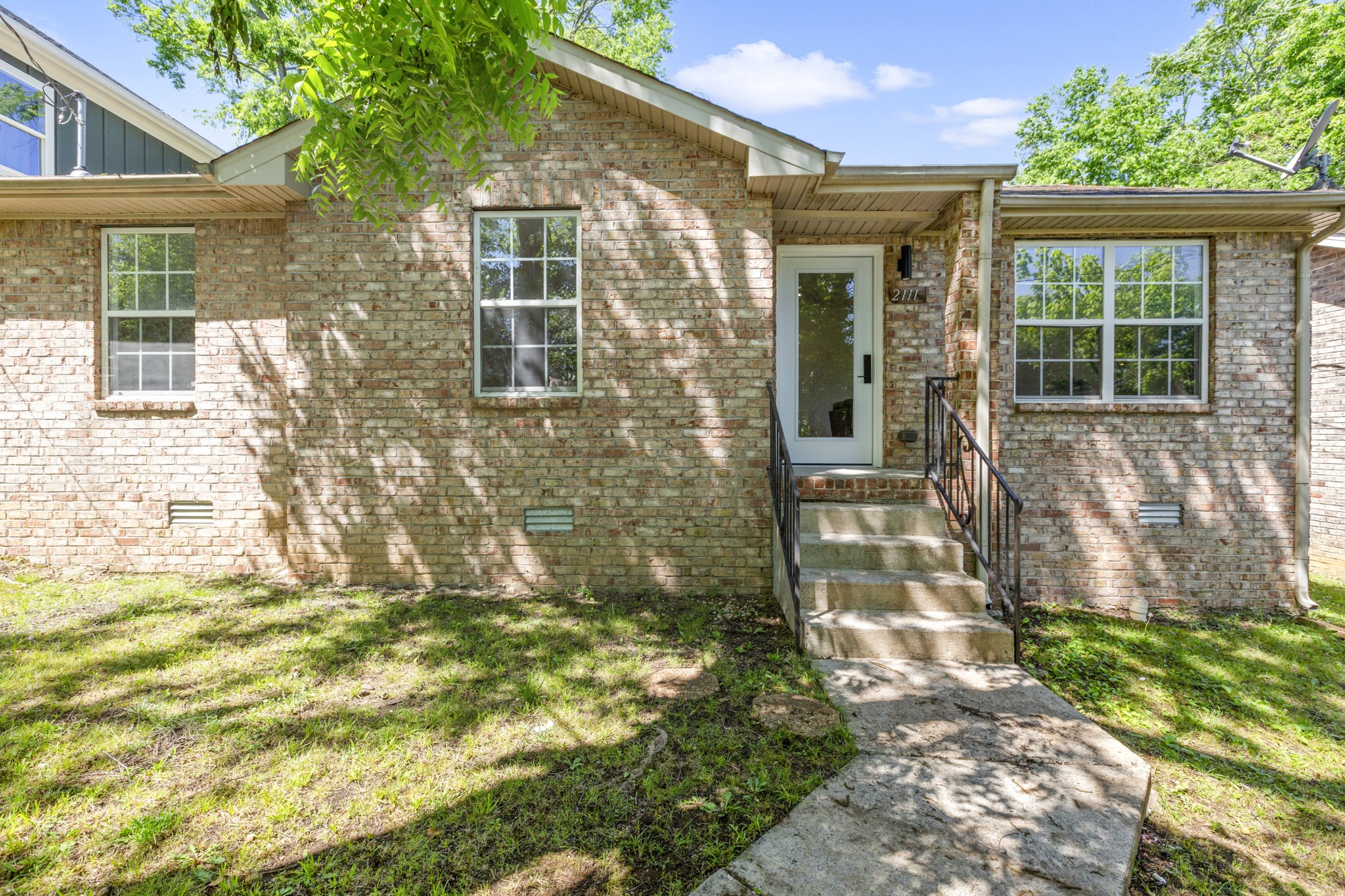 Nashville TN, 2111 14TH Avenue N