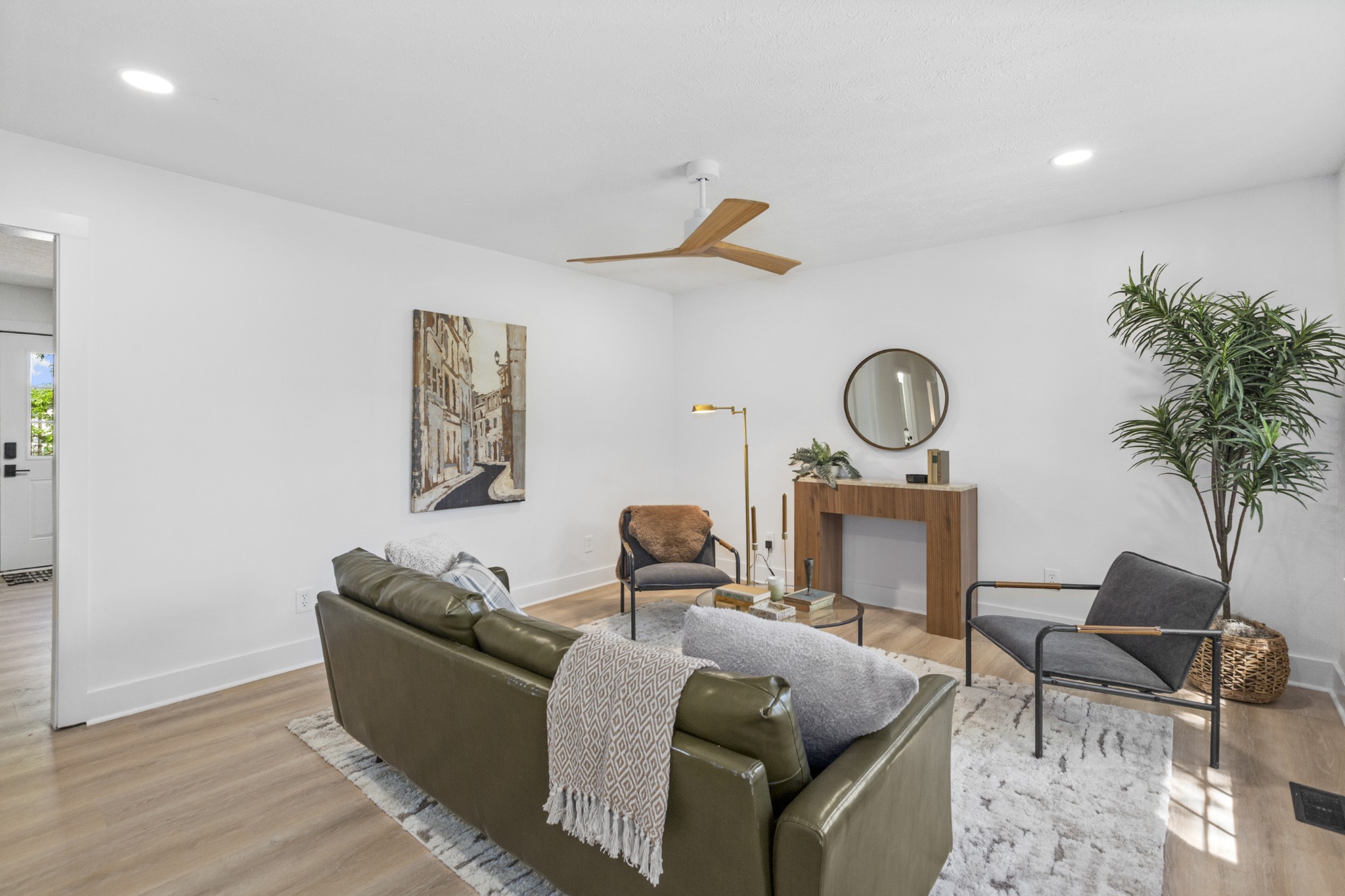 2111 A 14th Ave, N Nashville TN 37208