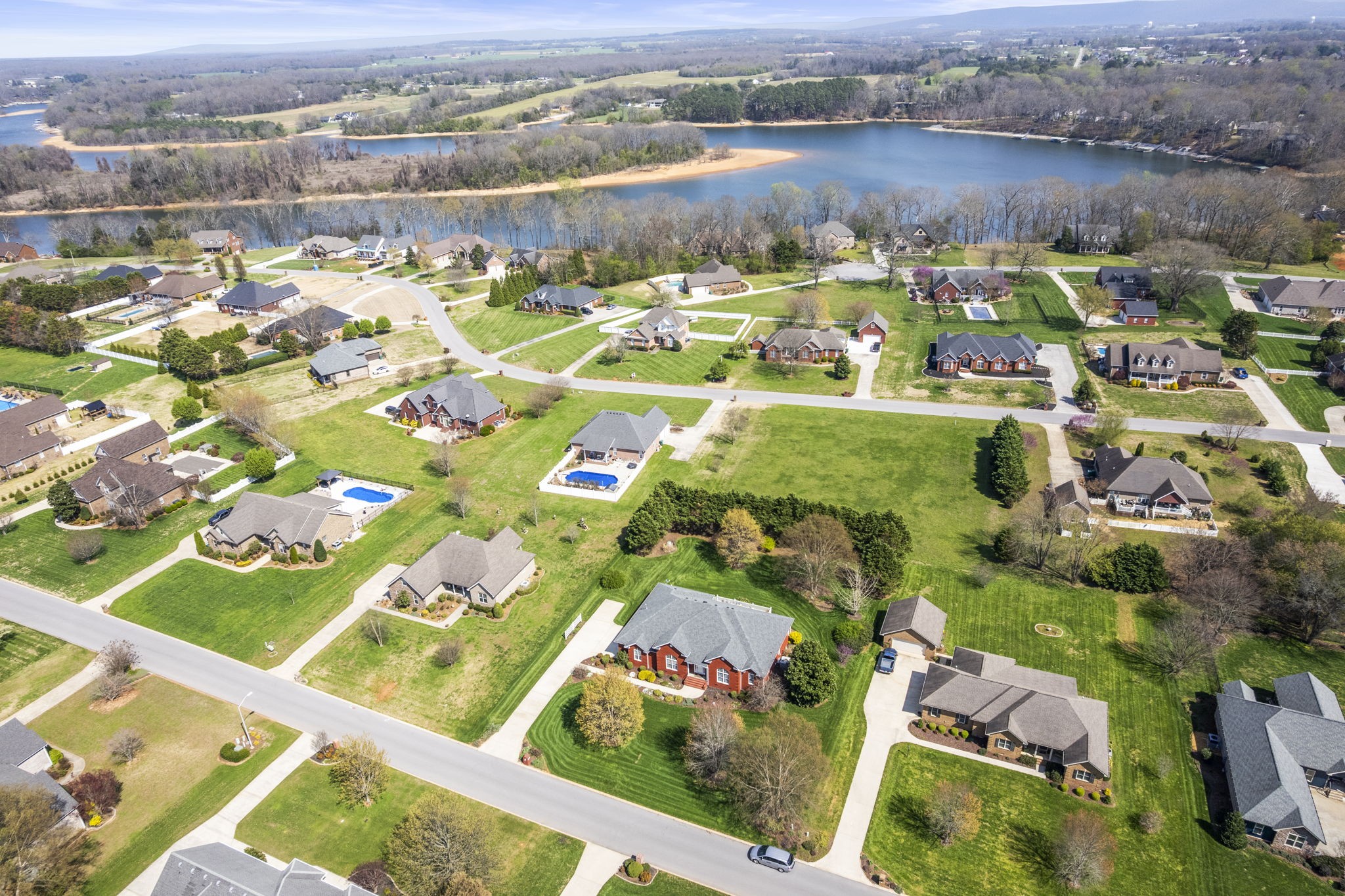 192 Bell Dr, W Winchester TN 37398