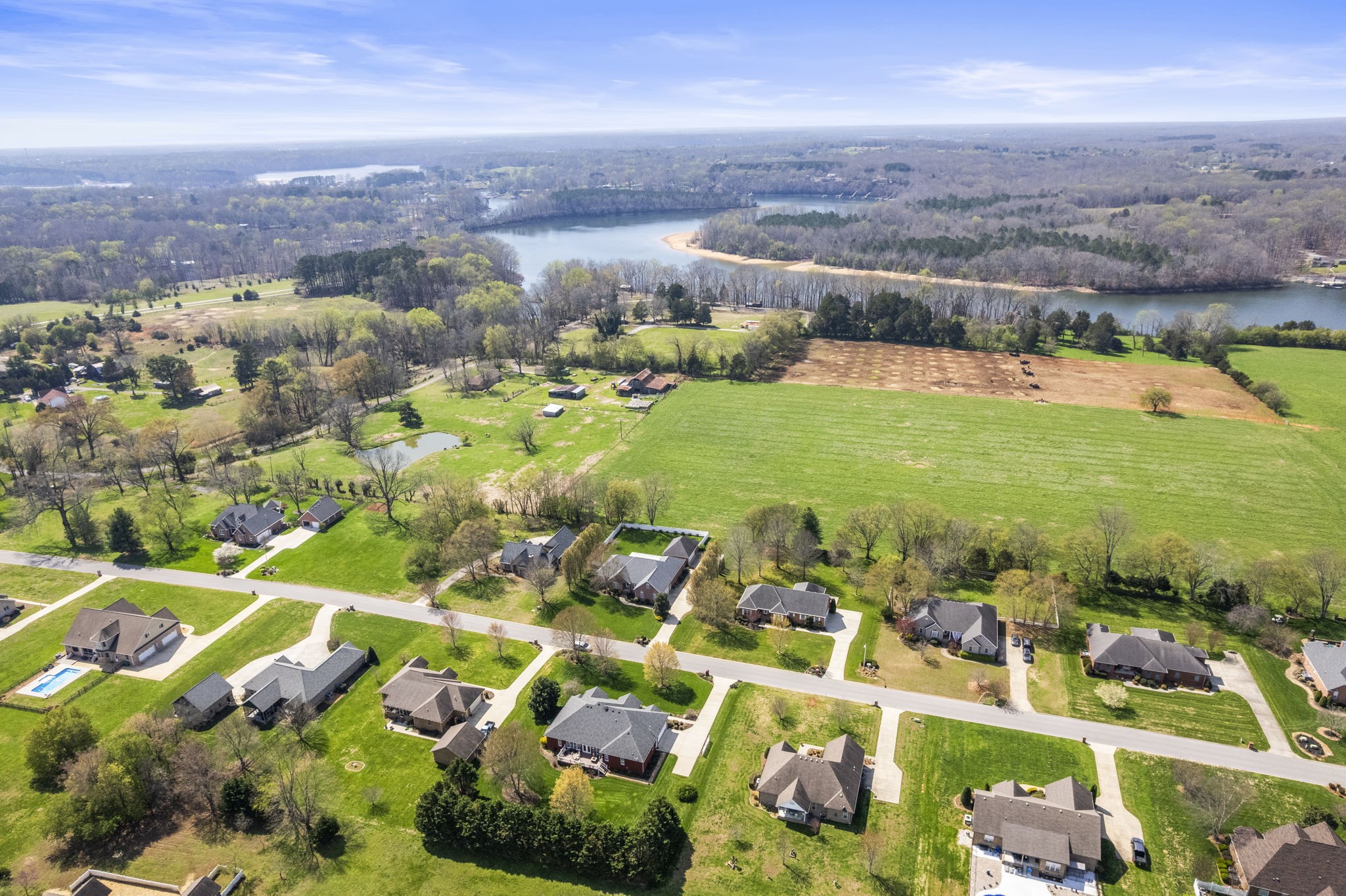 192 Bell Dr, W Winchester TN 37398