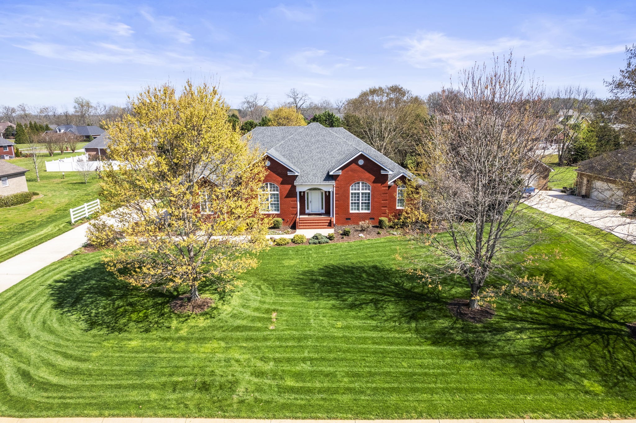 192 Bell Dr, W Winchester TN 37398