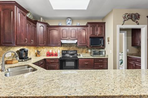 192 Bell Dr, W Winchester TN 37398