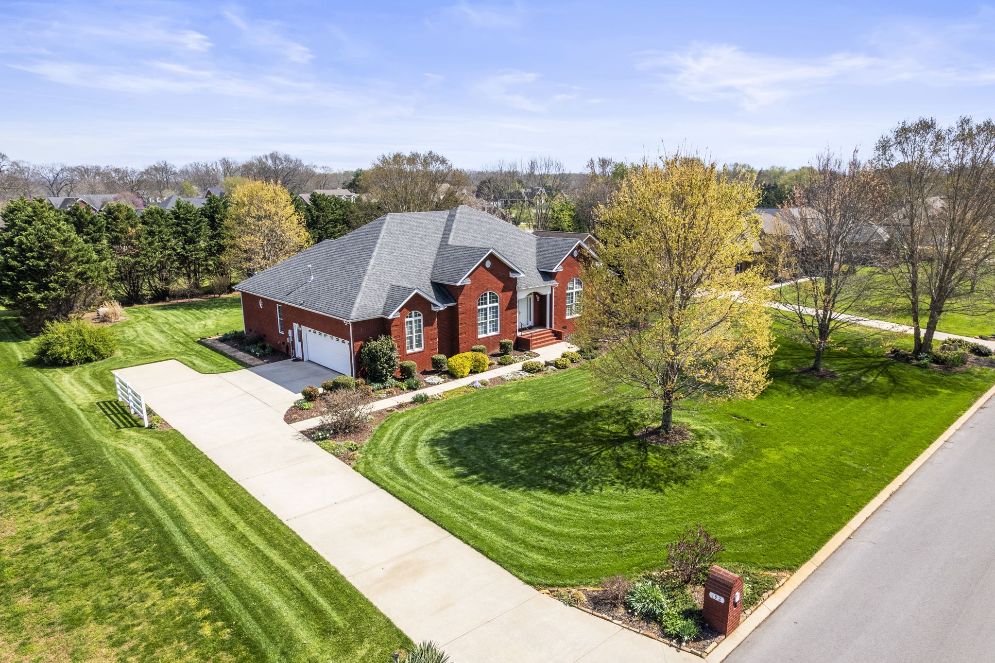 192 Bell Dr, W Winchester TN 37398