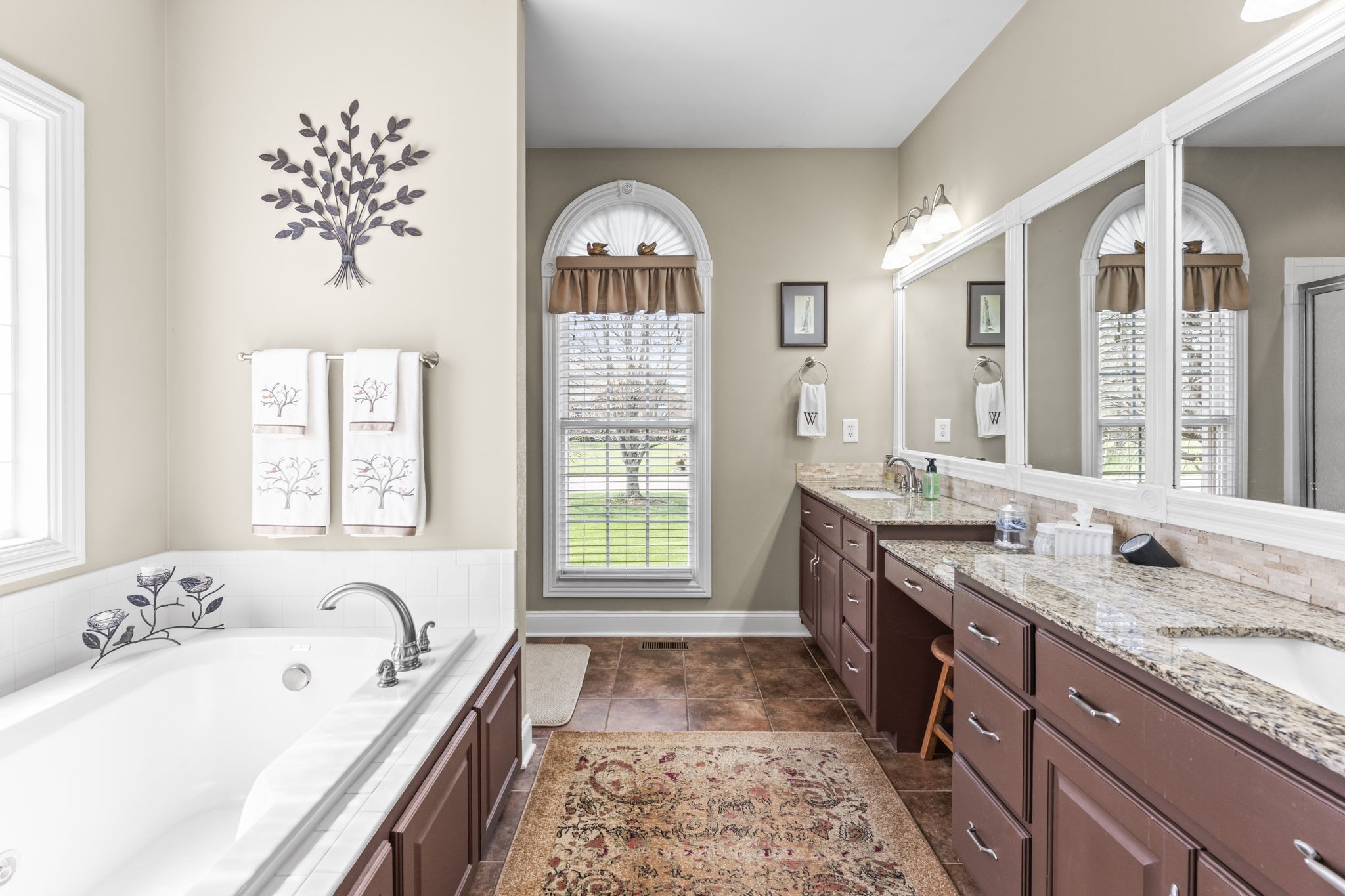 192 Bell Dr, W Winchester TN 37398