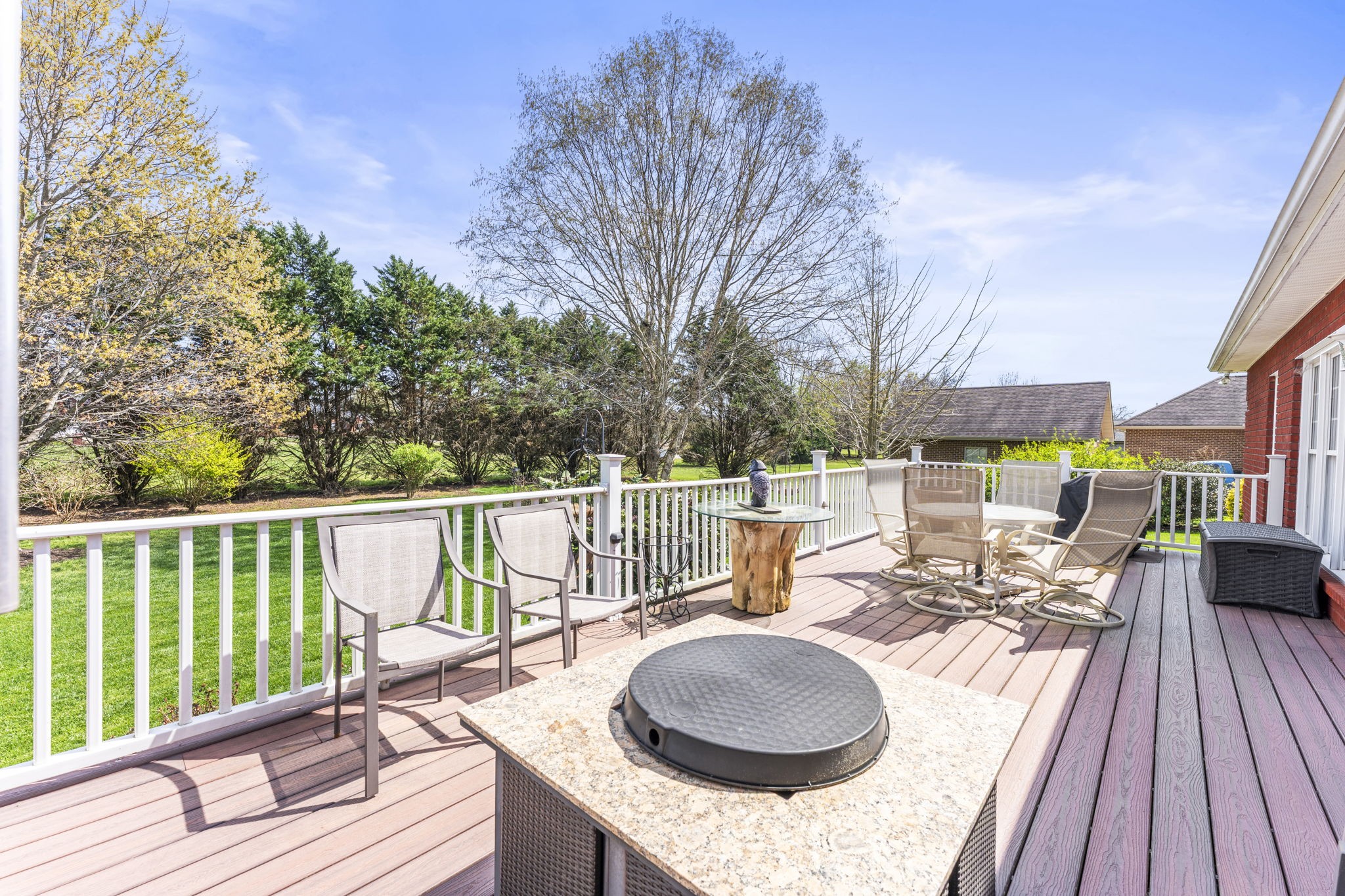 192 Bell Dr, W Winchester TN 37398