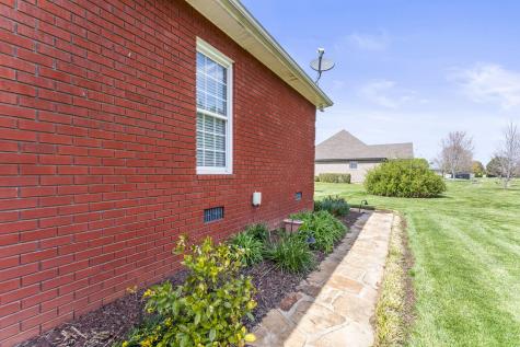192 Bell Dr, W Winchester TN 37398