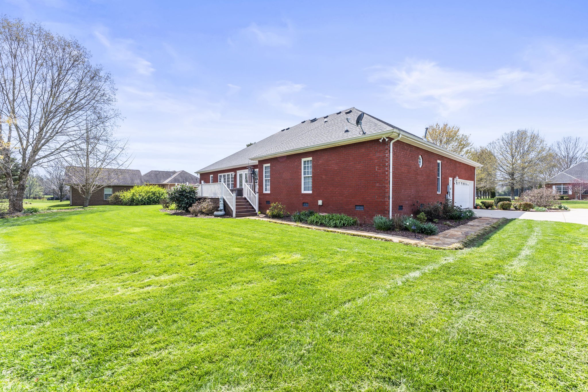 192 Bell Dr, W Winchester TN 37398