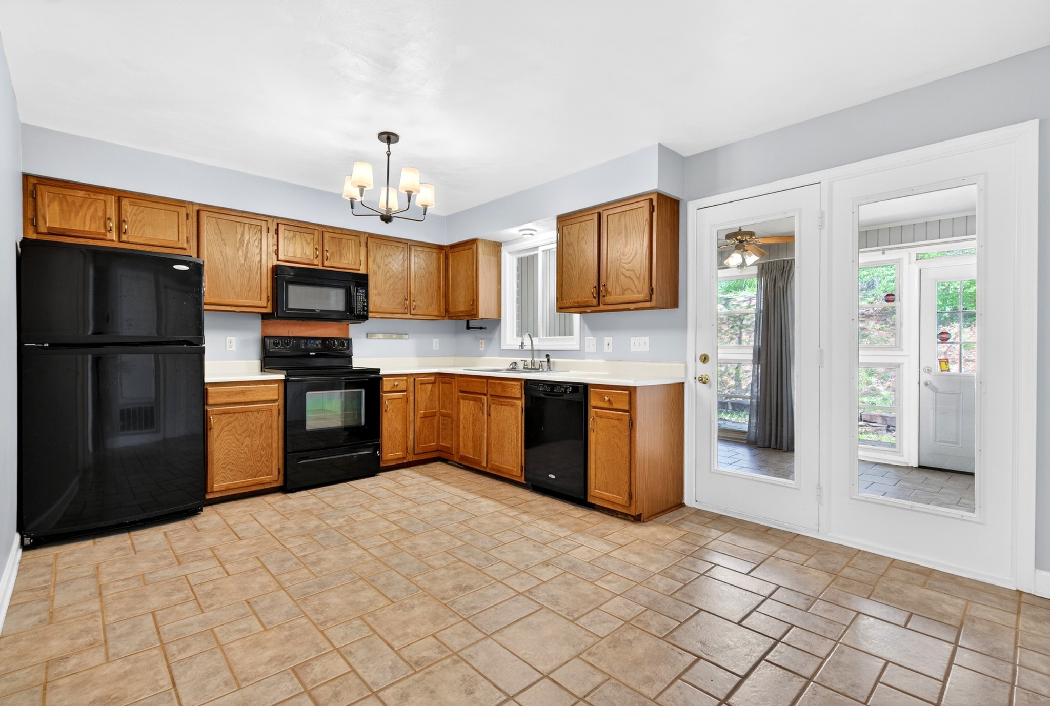 528 Williamsburg Drive Nashville TN 37214