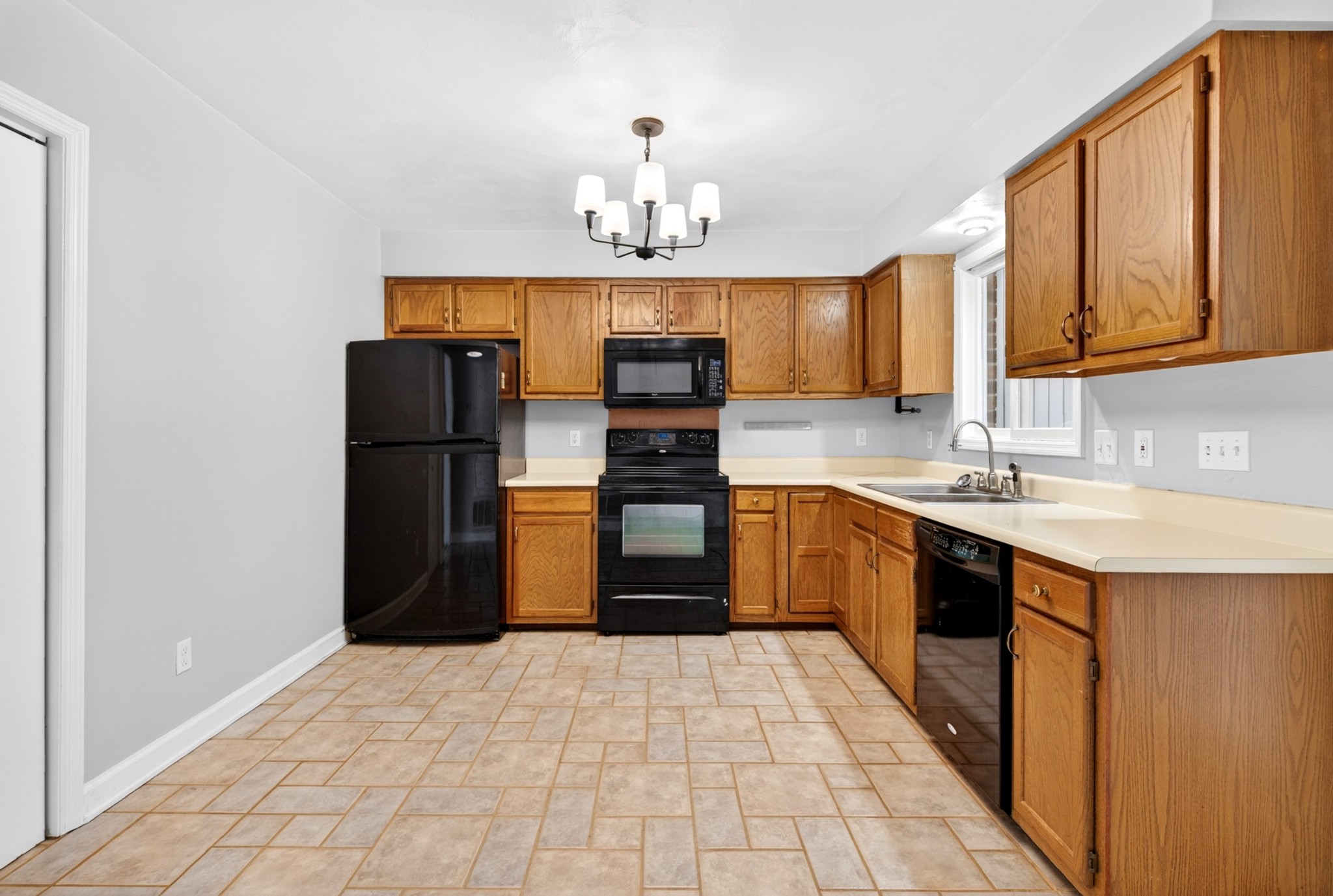528 Williamsburg Drive Nashville TN 37214