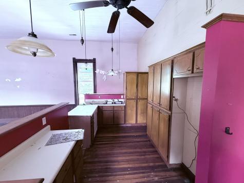 4 Front Street Normandy TN 37360