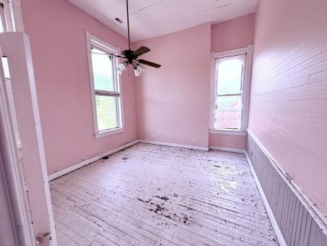 4 Front Street Normandy TN 37360
