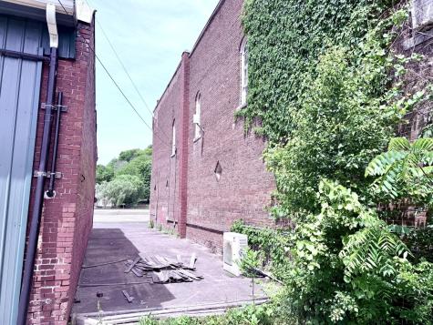 4 Front Street Normandy TN 37360