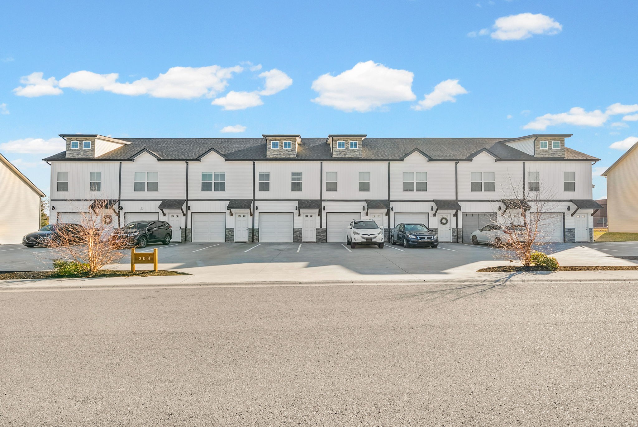 208 Drayton Drive Clarksville TN 37042