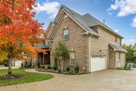 1015 Smokerise Lane Hendersonville TN 37075
