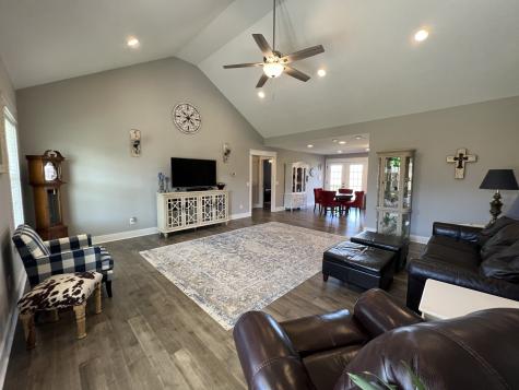 1951 Oak Grove Road Red Boiling Springs TN 37150