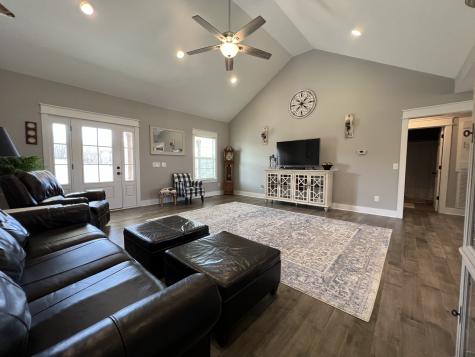 1951 Oak Grove Road Red Boiling Springs TN 37150