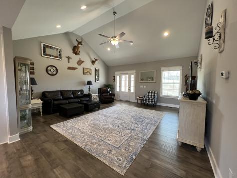 1951 Oak Grove Road Red Boiling Springs TN 37150