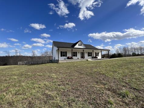 1951 Oak Grove Road Red Boiling Springs TN 37150