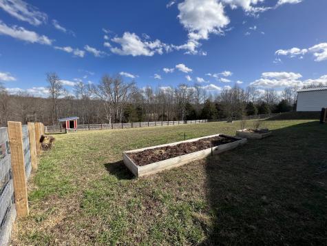 1951 Oak Grove Road Red Boiling Springs TN 37150