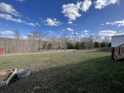 1951 Oak Grove Road Red Boiling Springs TN 37150