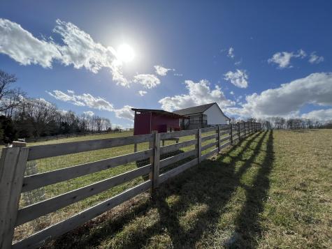 1951 Oak Grove Road Red Boiling Springs TN 37150