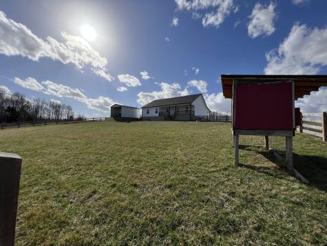 1951 Oak Grove Road Red Boiling Springs TN 37150
