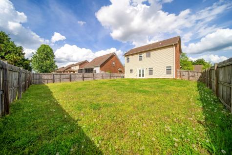 1041 E Sagewood Drive Gallatin TN 37066