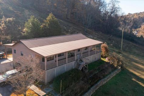 3885 Delina Road Cornersville TN 37047