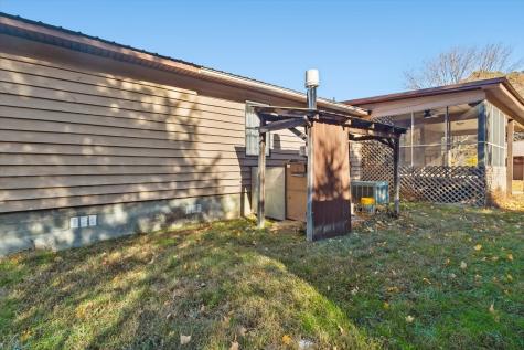 3885 Delina Road Cornersville TN 37047