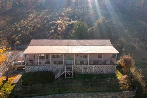 3885 Delina Road Cornersville TN 37047