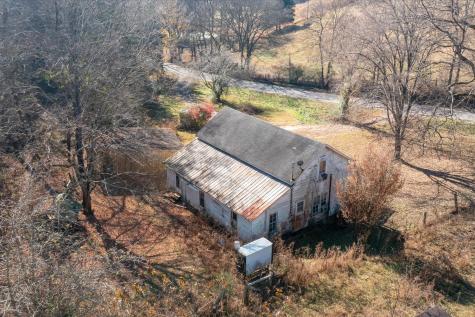 3885 Delina Road Cornersville TN 37047
