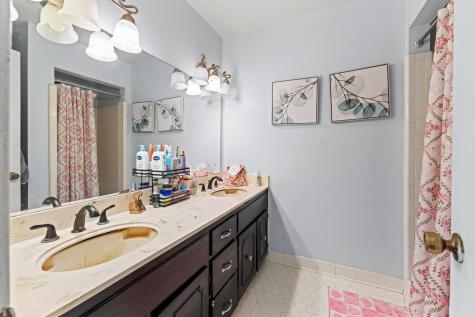 2593 Lanrick Cove Memphis TN 38119