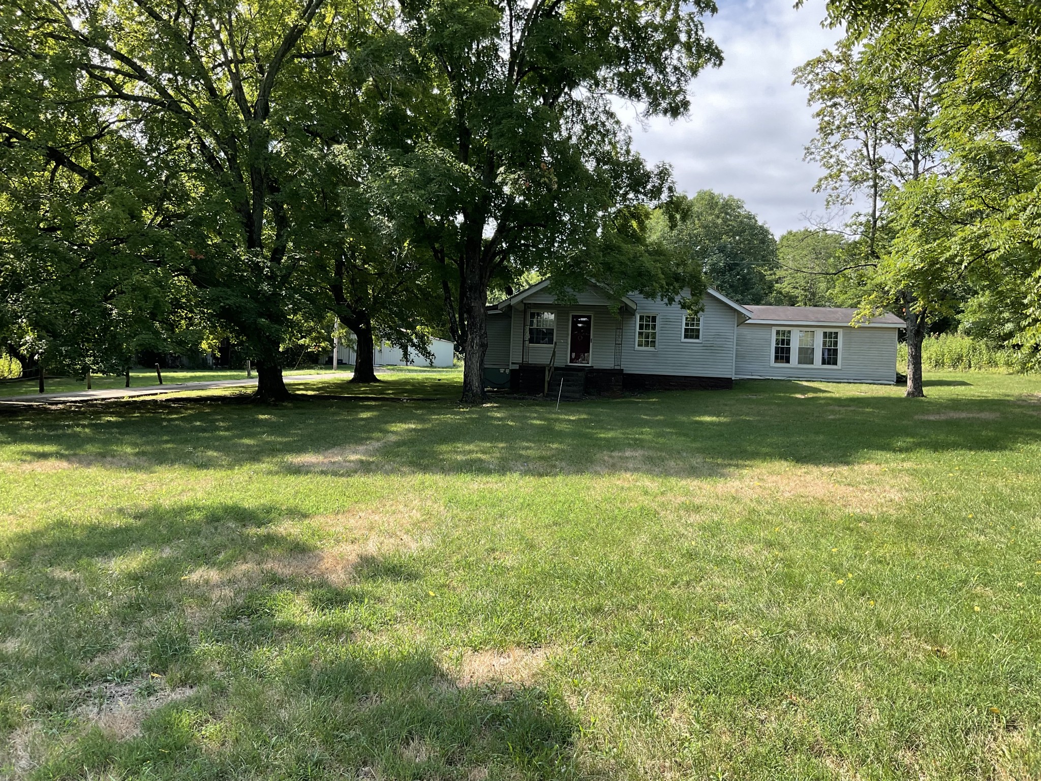 1940 E Division Street Mount Juliet TN 37122