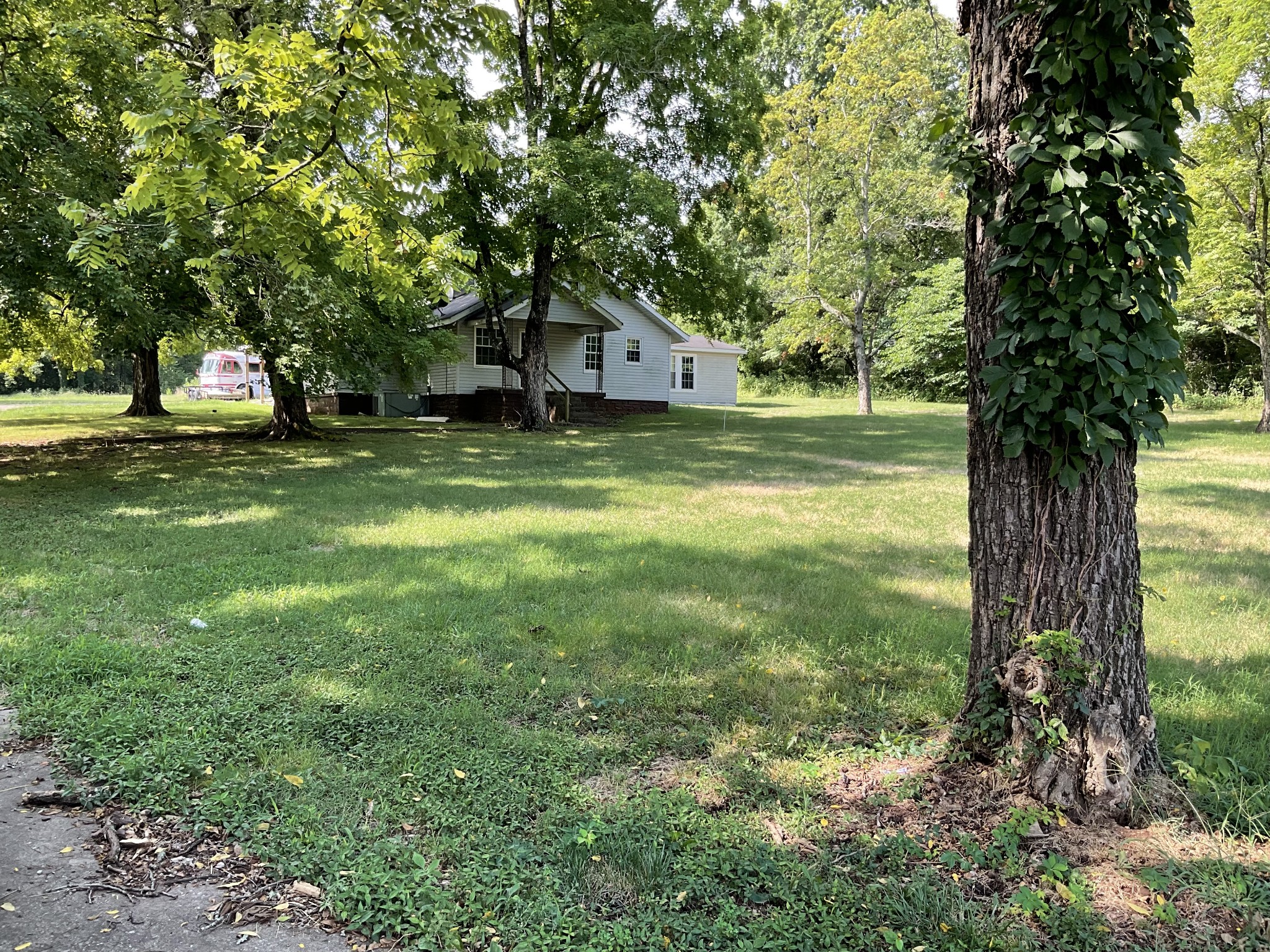 1940 E Division Street Mount Juliet TN 37122