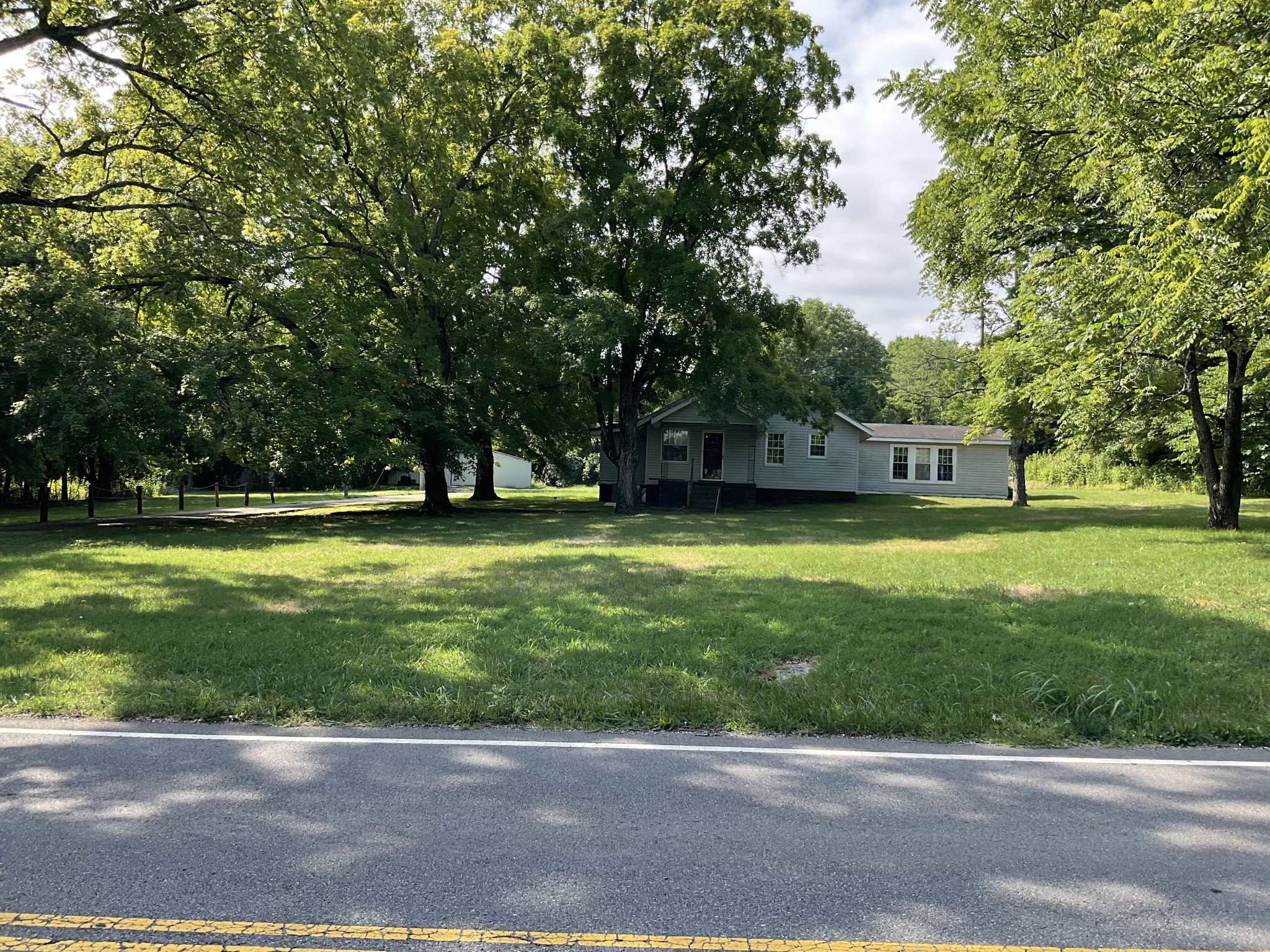 1940 E Division Street Mount Juliet TN 37122