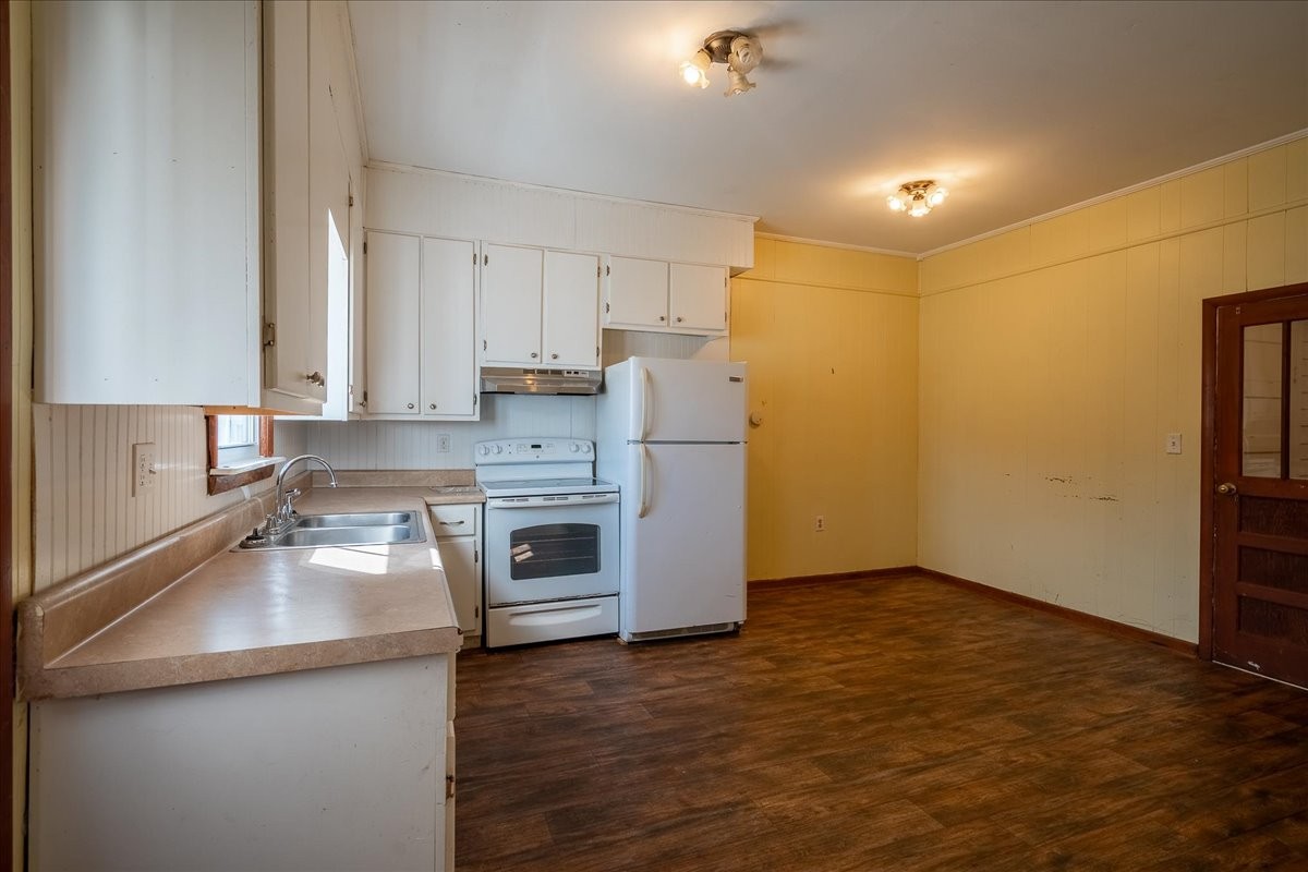 202 Vine Street Loretto TN 38469