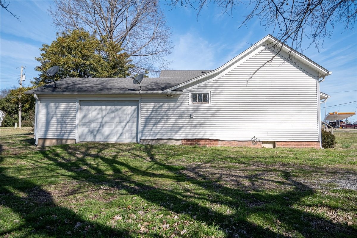 202 Vine Street Loretto TN 38469