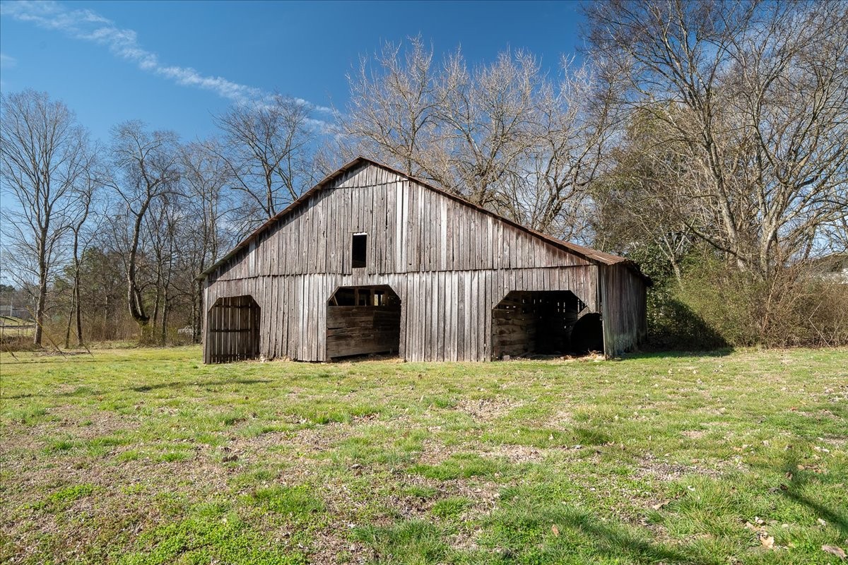 202 Vine Street Loretto TN 38469