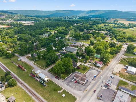 103 Cowan St, W Cowan TN 37318