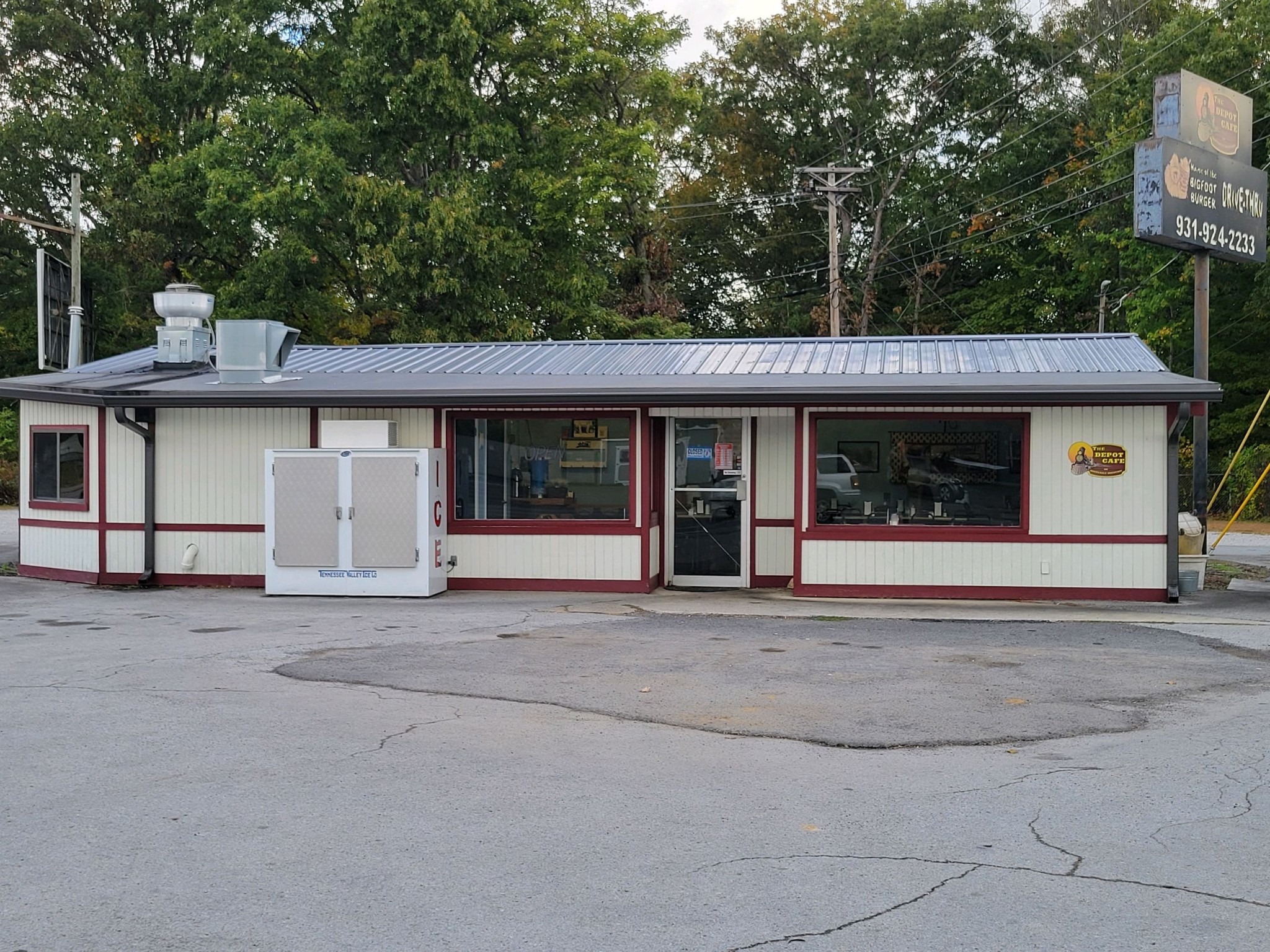 403 W Main Street, W Monteagle TN 37356