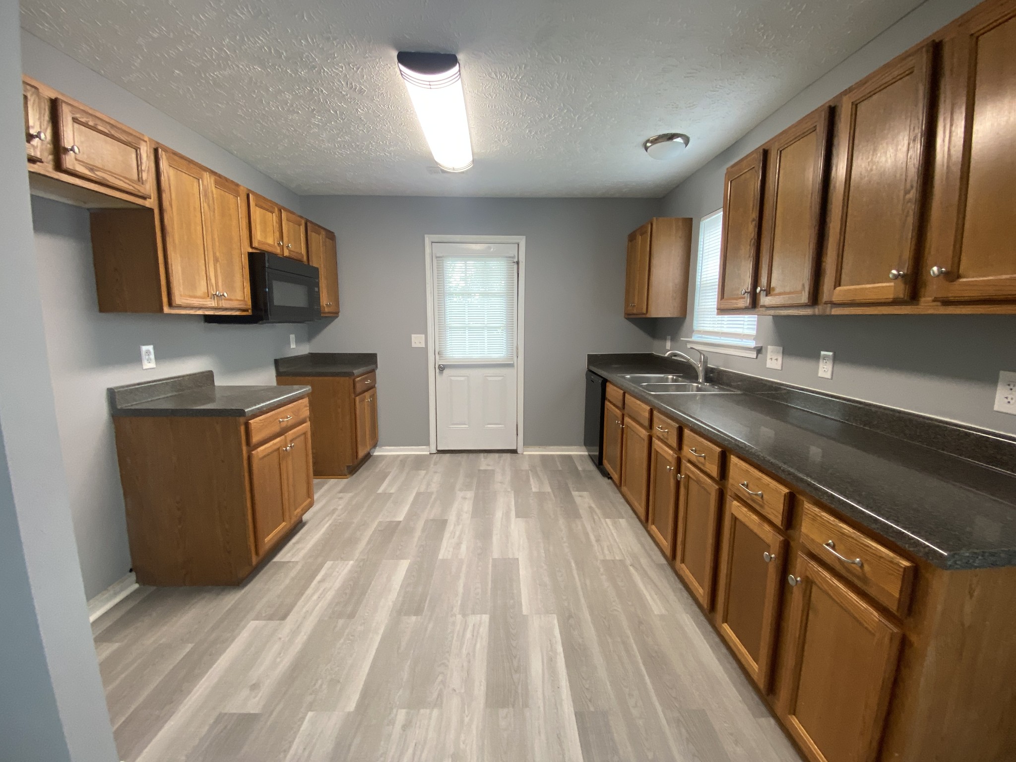 2909 Ridgewood Dr, NE Christiana TN 37037